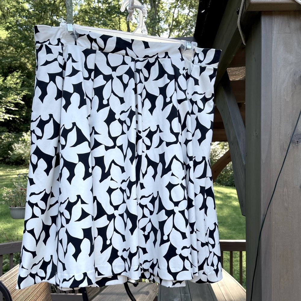 Pretty Swing Skirt. Cynthia Rowley